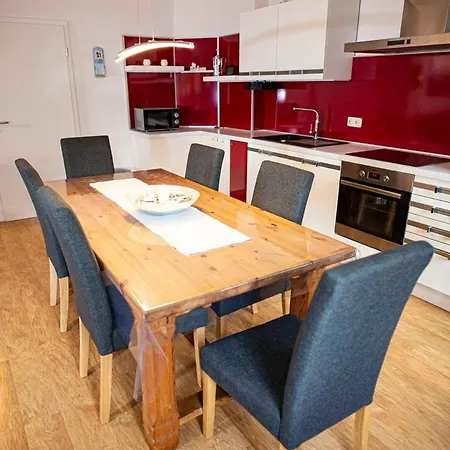 Seeblick Apartment