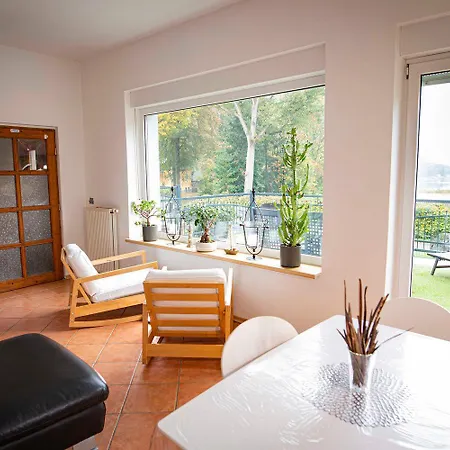 Seeblick Apartment *